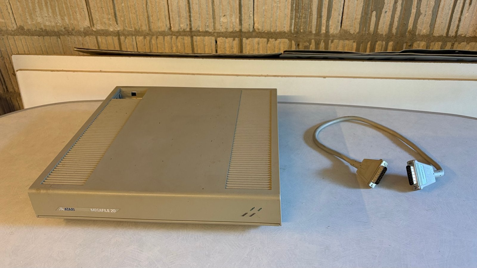 Atari Megafile 20 SH205 externe harde schijf behuizing, Ophalen of Verzenden