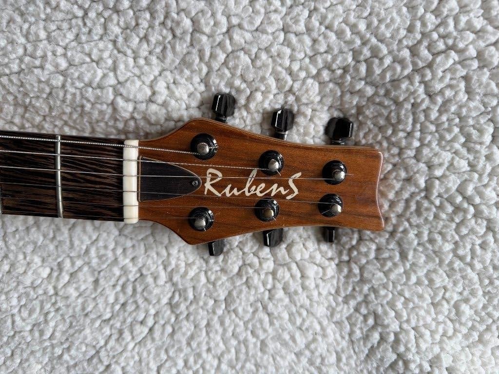 Foto 6 van Rubens handgebouwde gitaar