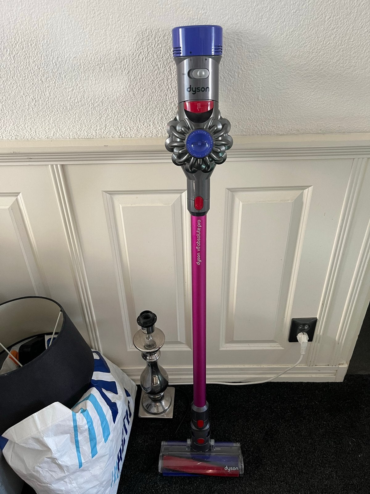 Dyson V8 Absolute Pro Steelstofzuiger met accessoires