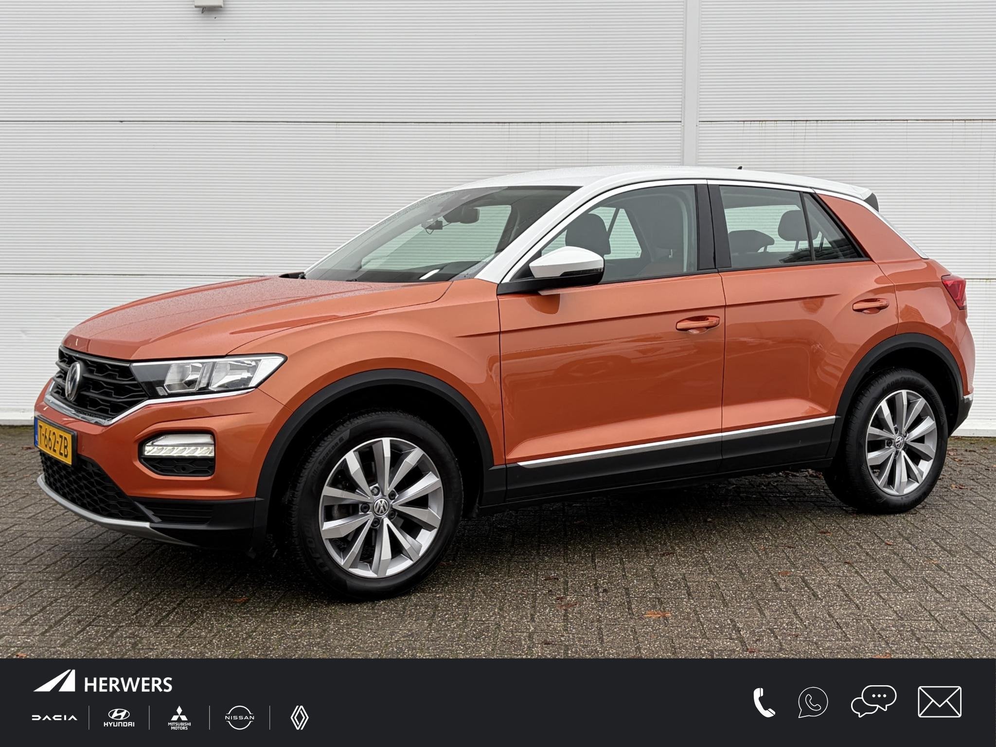 Volkswagen T-Roc 1.5 TSI Sport / Trekh Afn 1500 kg / Leer /, Auto's, Volkswagen, Voorwielaandrijving, Euro 6, 150 pk, Leder