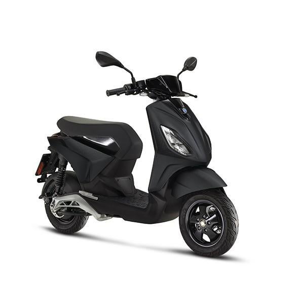 Hallo ik ben opzoek naar opknapper scooter, Fietsen en Brommers, Scooters | Piaggio, Ophalen of Verzenden, Gebruikt, Benzine, Overige modellen
