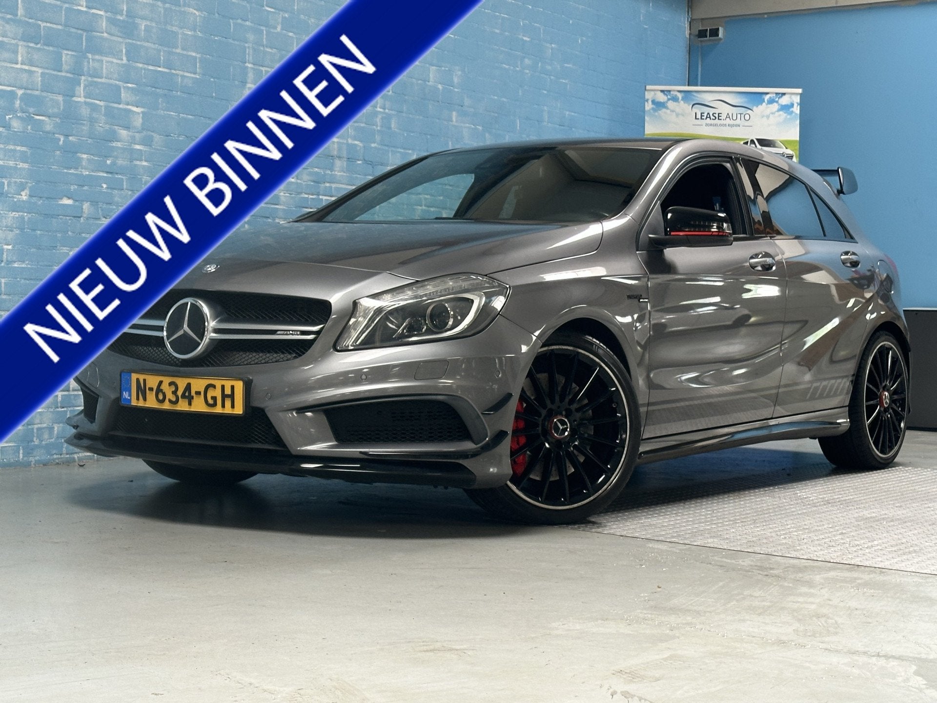Mercedes-Benz A-Klasse AMG 45 4MATIC AMG SPORT / LEER / LMV, Auto's, Automaat, Automatische klimaatregeling, Gebruikt, Euro 6