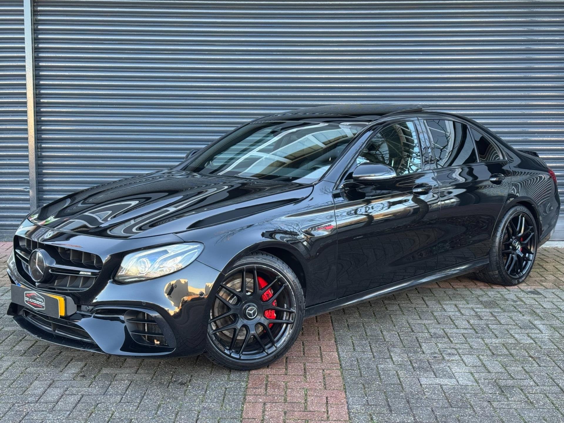 Mercedes-Benz E-klasse AMG 63 4MATIC Premium Plus Pano | Bur, Auto's, Automaat, Gebruikt, Automatische klimaatregeling, Leder