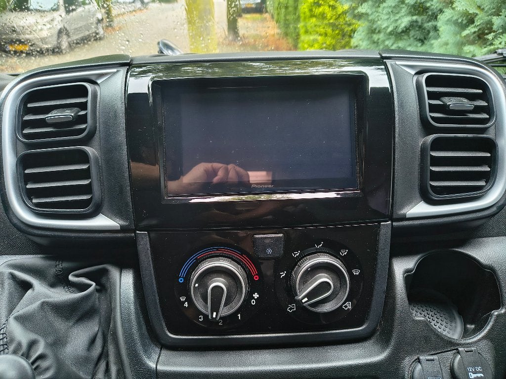 Pioneer SPH-DA160DAB met installatiekit Fiat Ducato, Ophalen of Verzenden, Zo goed als nieuw