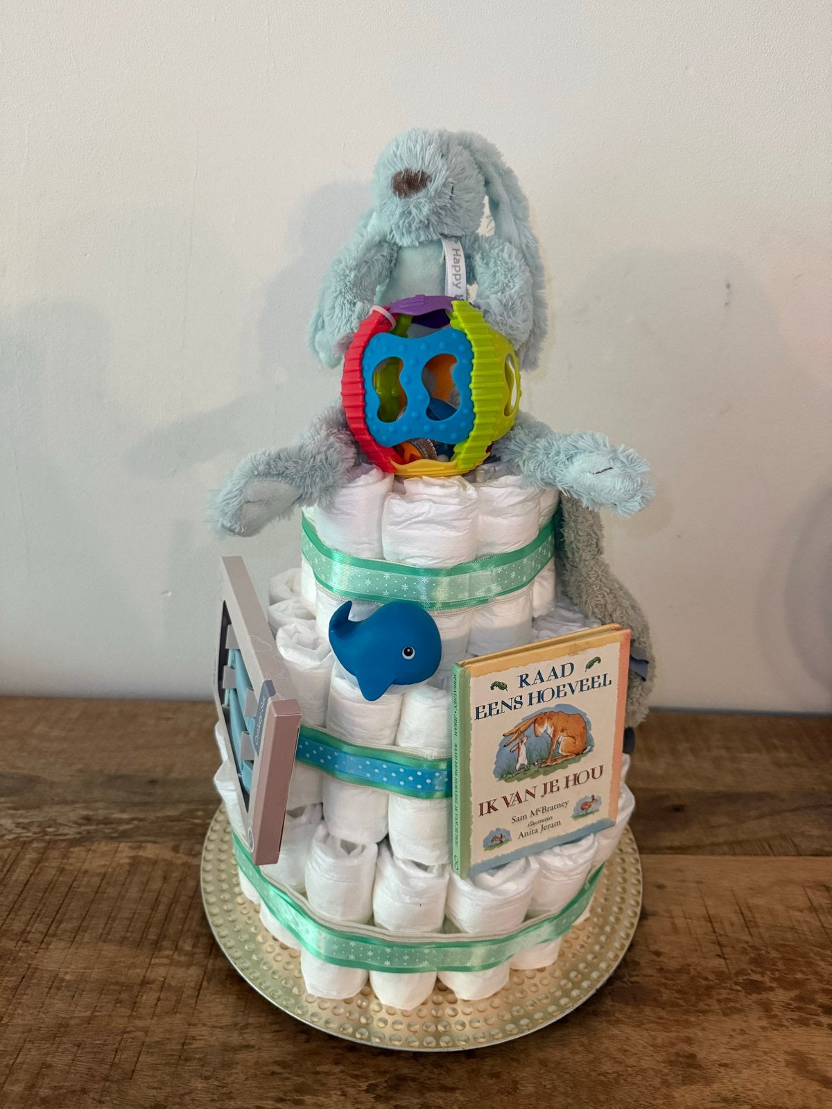 Luiertaart XL met knuffel, speelgoed en verzorgingsproducten, Ophalen, Nieuw, Kraamcadeau