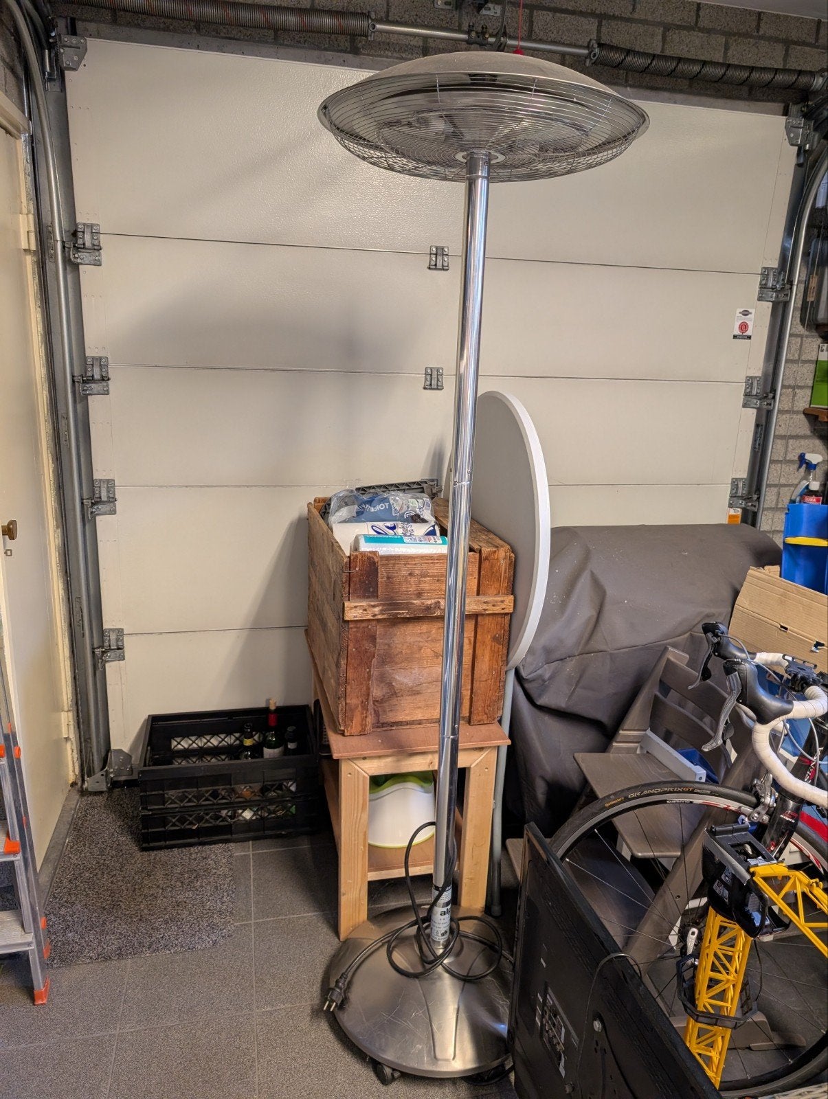 Alpina Zwitserland Elektrische Terrasverwarmer, Elektrisch, Draaibaar, Gebruikt, Vloer