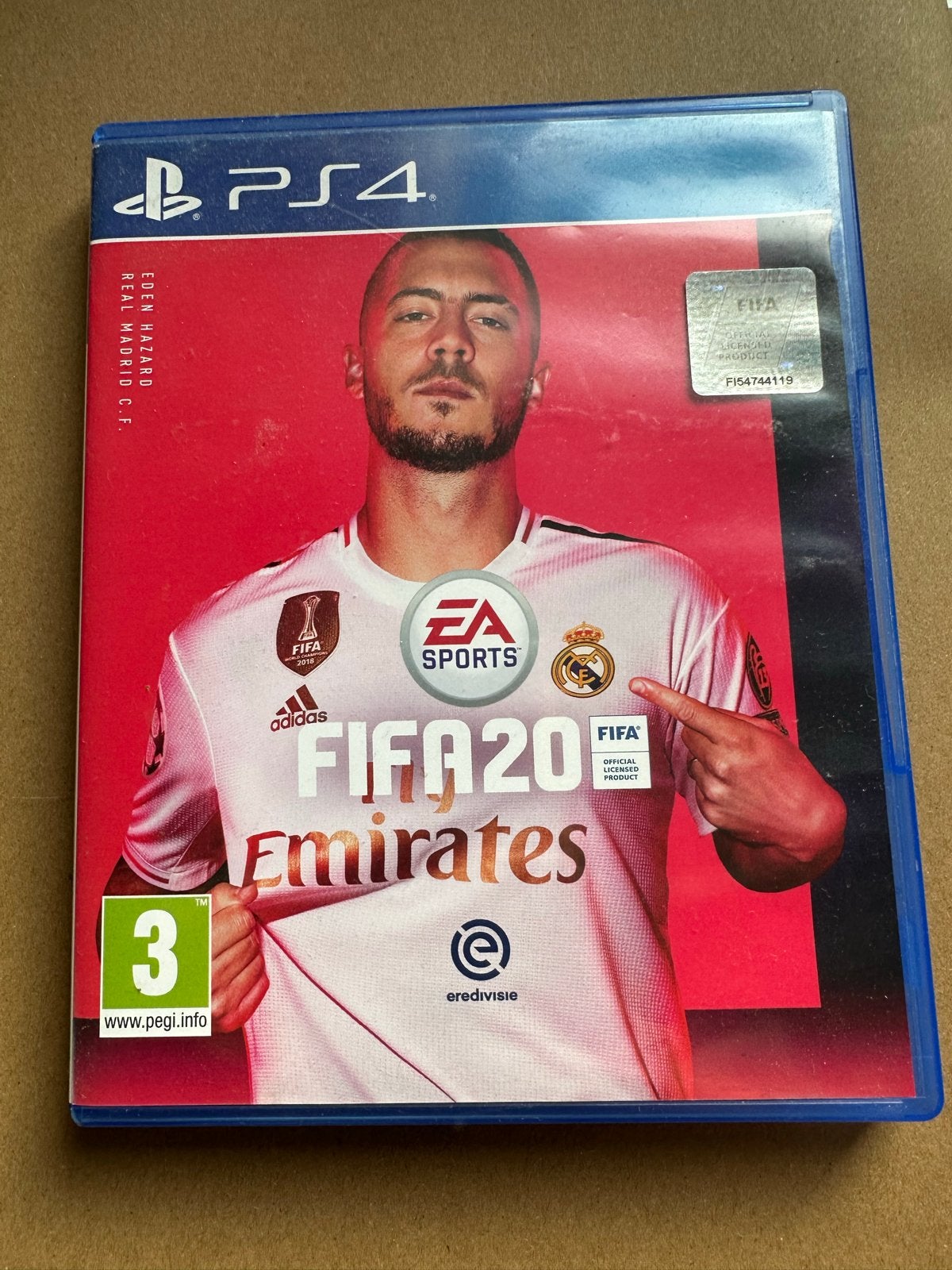 FIFA 20 PS4 - Zo goed als nieuw, Spelcomputers en Games, Eén computer, Ophalen of Verzenden, Zo goed als nieuw, Sport