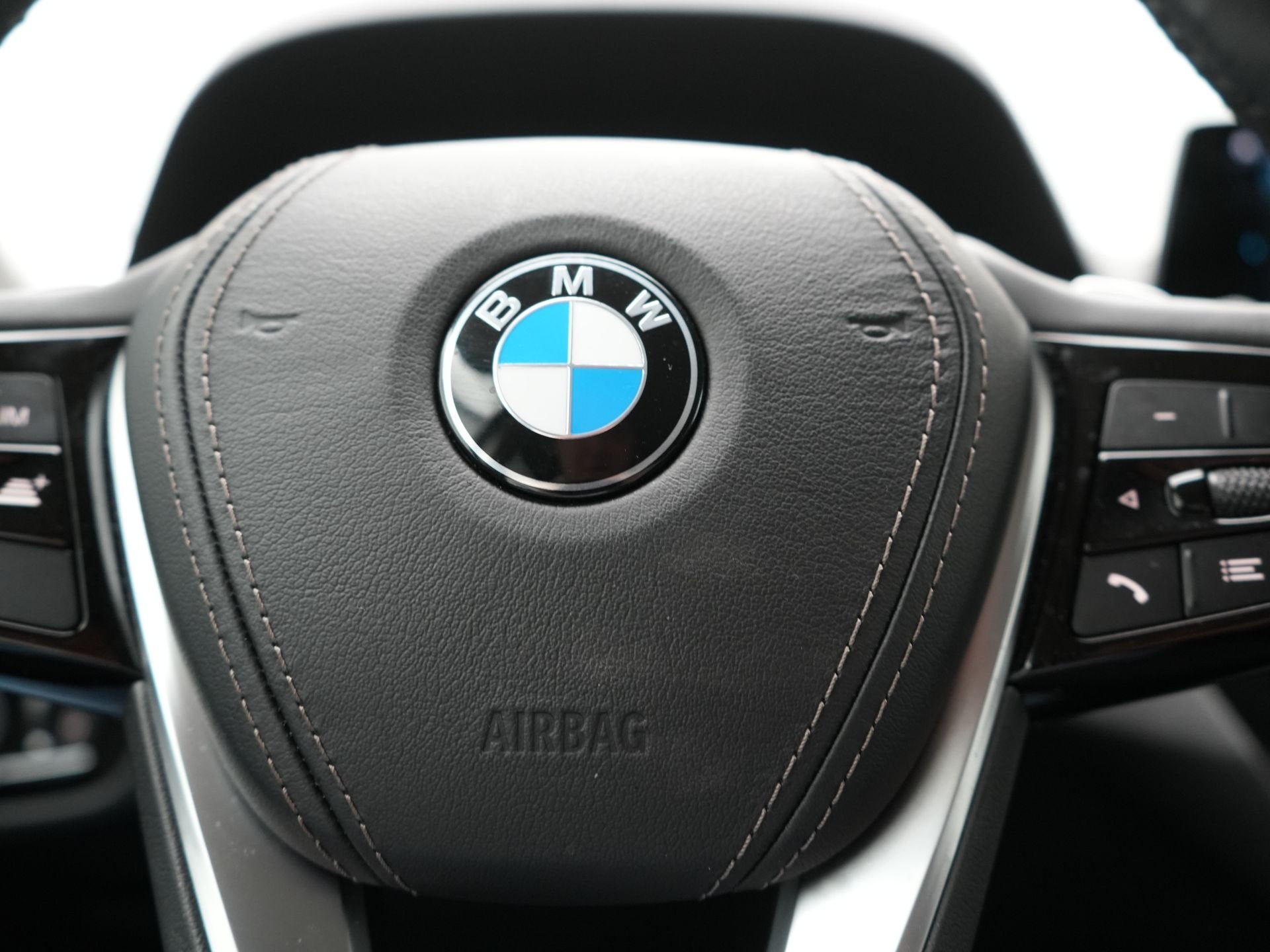 Foto 34 van BMW 5 Serie 530e iPerformance Sportline PHEV 252pk | Adaptiv