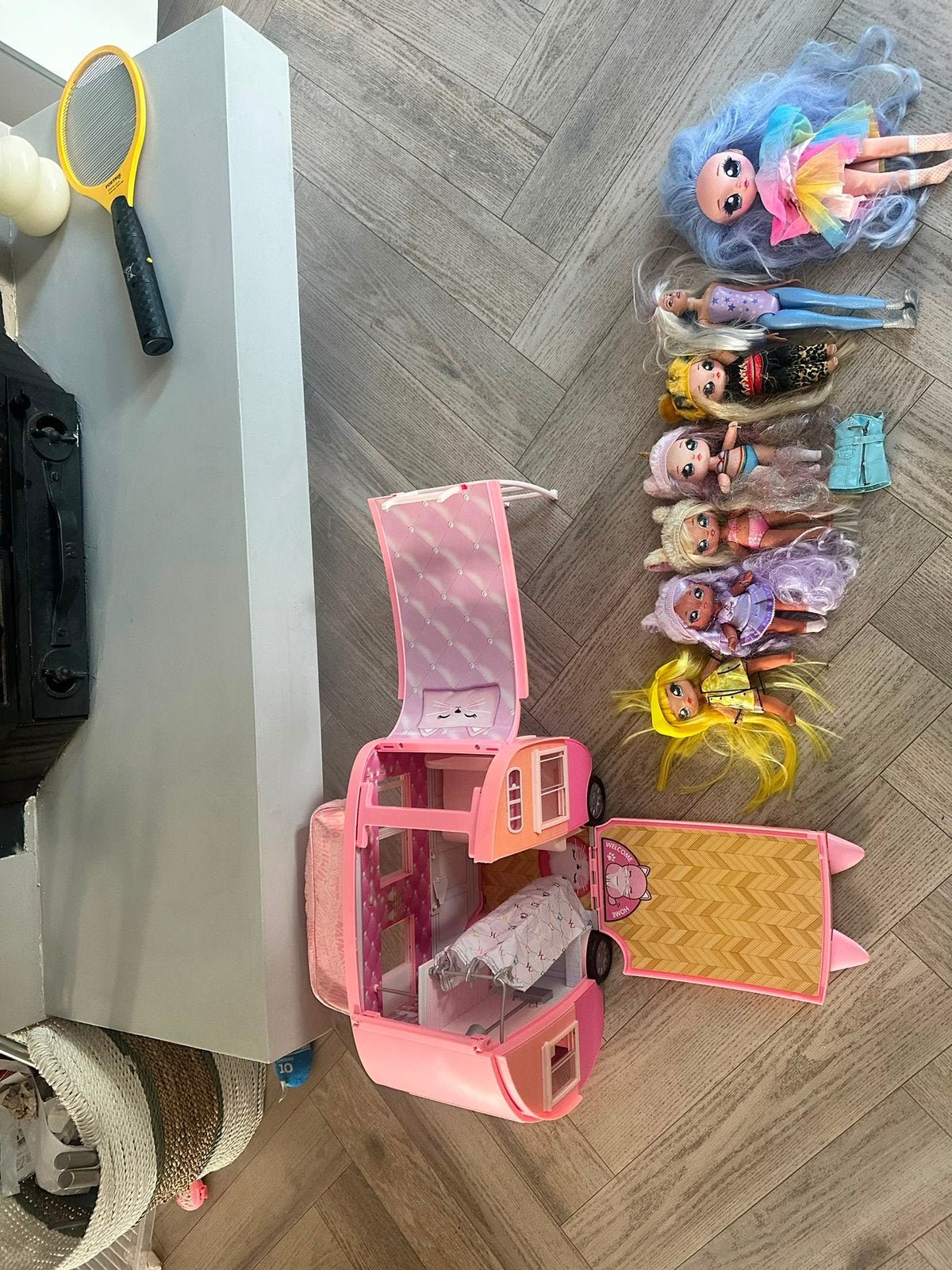 Popjes en camper van NaNaNa surprise, Ophalen, Gebruikt