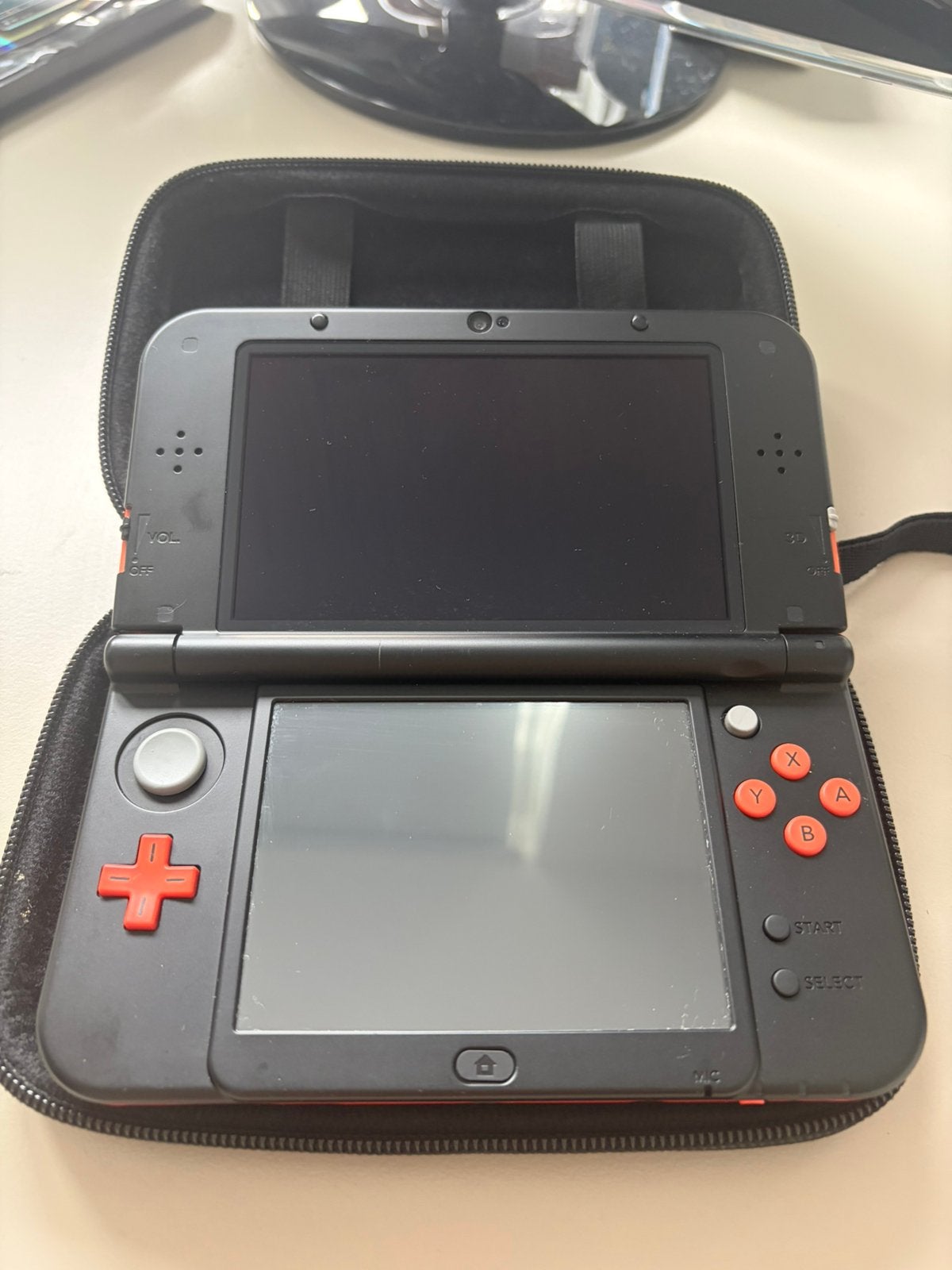 New Nintendo 3DS XL in Nieuw staat, Ophalen of Verzenden, Nieuw, Overige kleuren, 3DS
