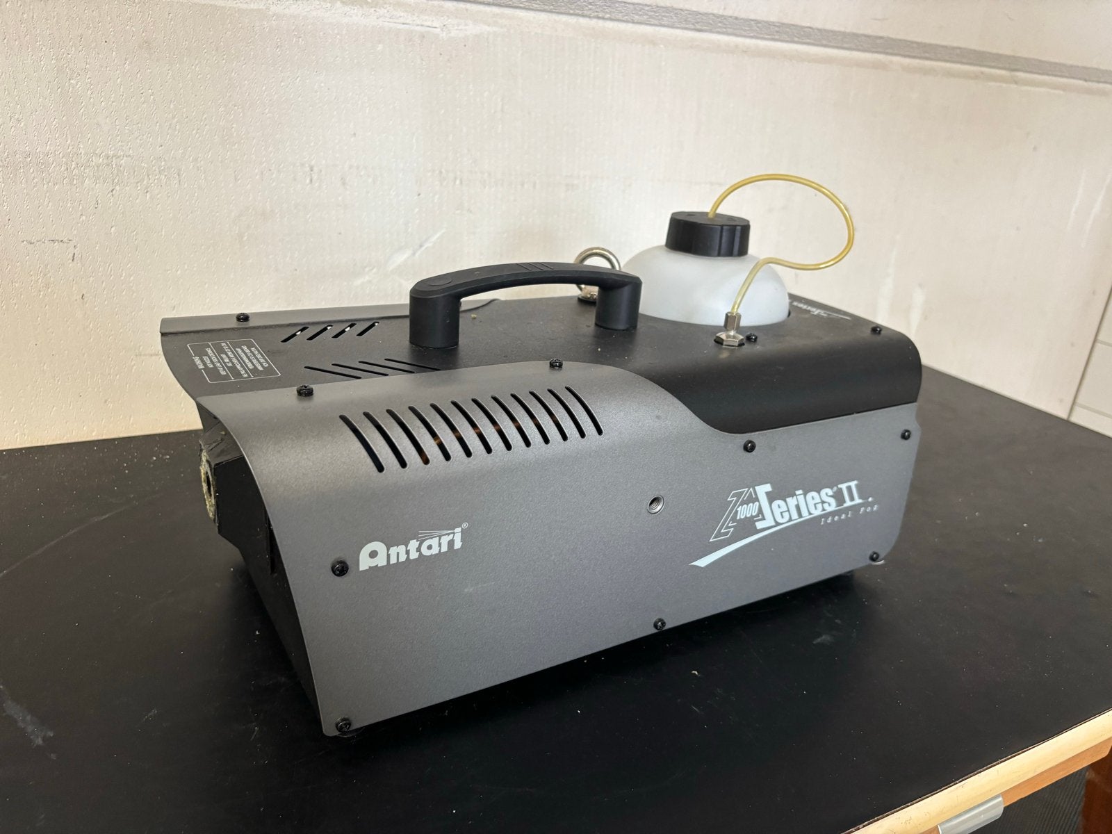 Antari Z1000 rookmachine, Ophalen, Versiering, Overige