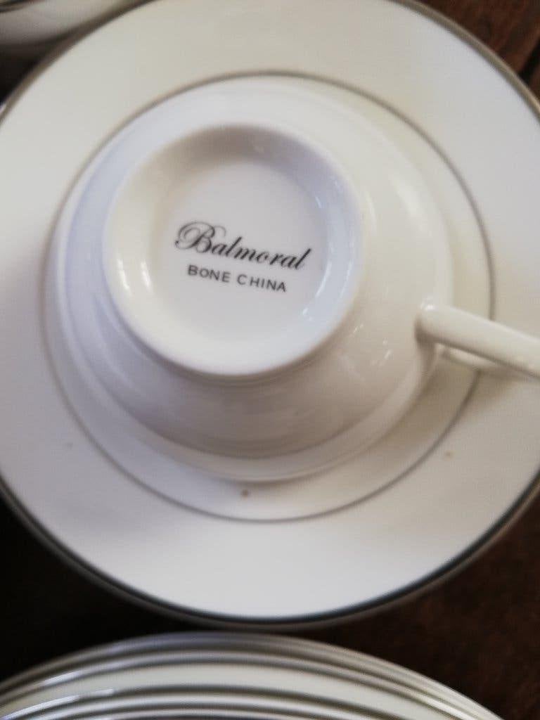 6 pers. Tijdloos Wit met platinum bies Balmoral bone china, Ophalen, Nieuw, Bord(en), Overige stijlen