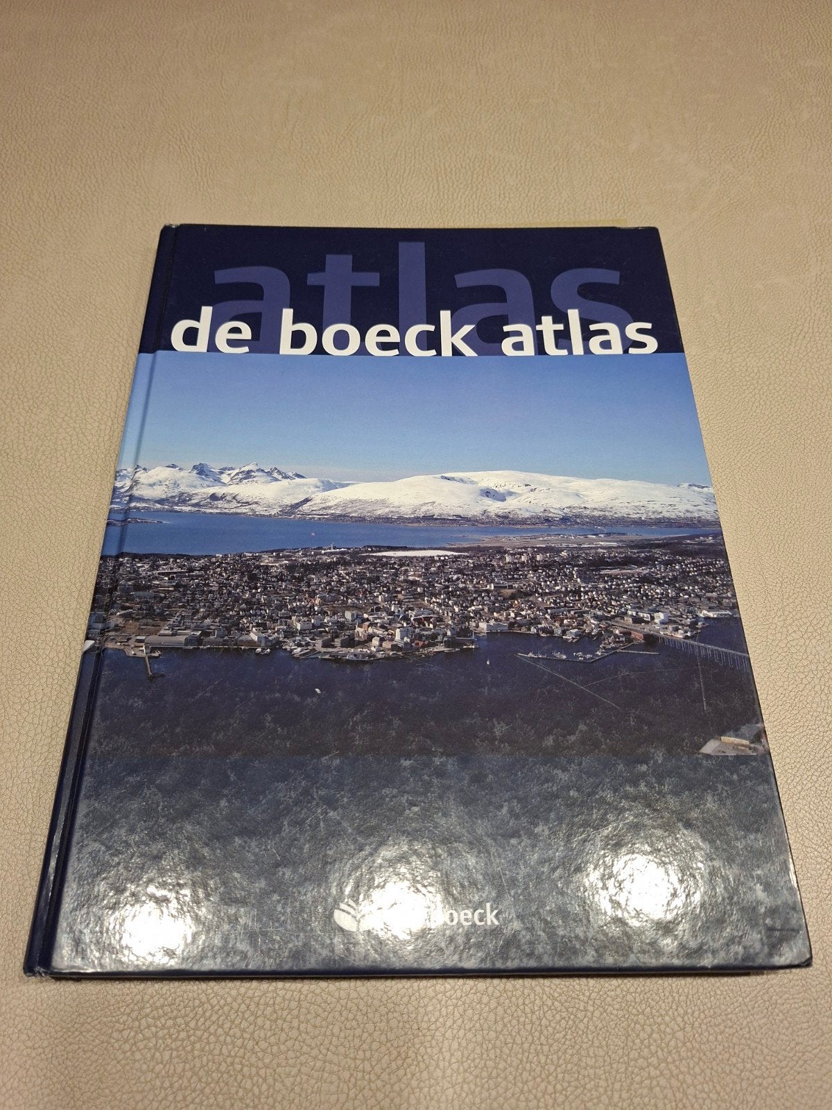 De Boeck Atlas - Wereldatlas met gedetailleerde kaarten, Overige atlassen, 2000 tot heden, Ophalen of Verzenden, Wereld