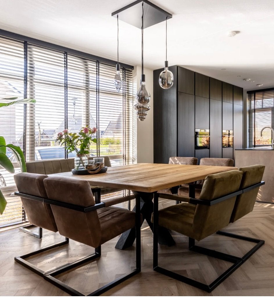 Prachtige, robuuste eiken eettafel van 160x160, Ophalen, Eikenhout, 200 cm of meer, Zo goed als nieuw