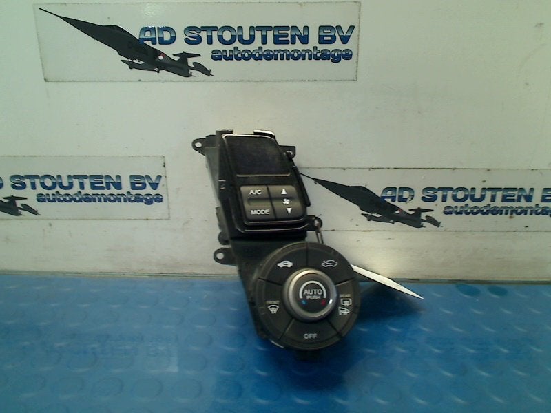 Bedieningspaneel Climate Control Honda Insight (ZE2) D09US, Auto-onderdelen, Honda, Gebruikt, Hanauer Landstraße  222-224, Frankfurt am Main 60314, , Duitsland