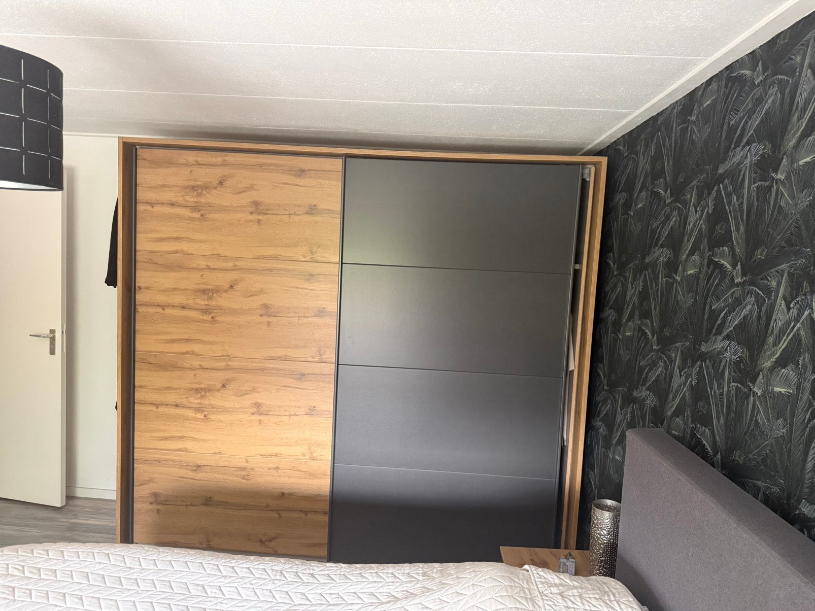 Te koop een mooie kleding kast, Ophalen, Met deur(en), 200 cm of meer, Zo goed als nieuw