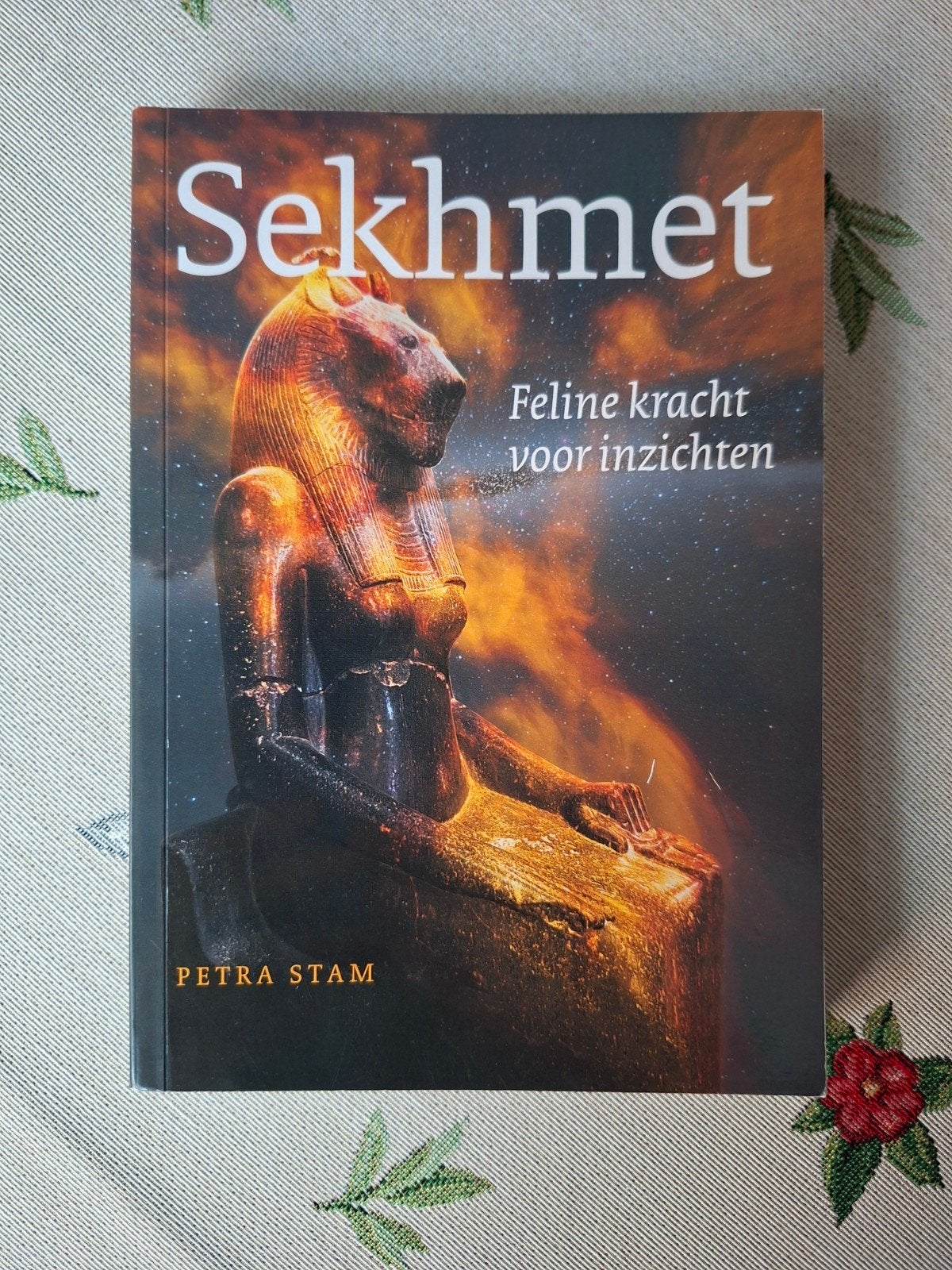 Petra Stam - Sekhmet boek, Achtergrond en Informatie, Spiritualiteit algemeen, Petra Stam, Ophalen of Verzenden