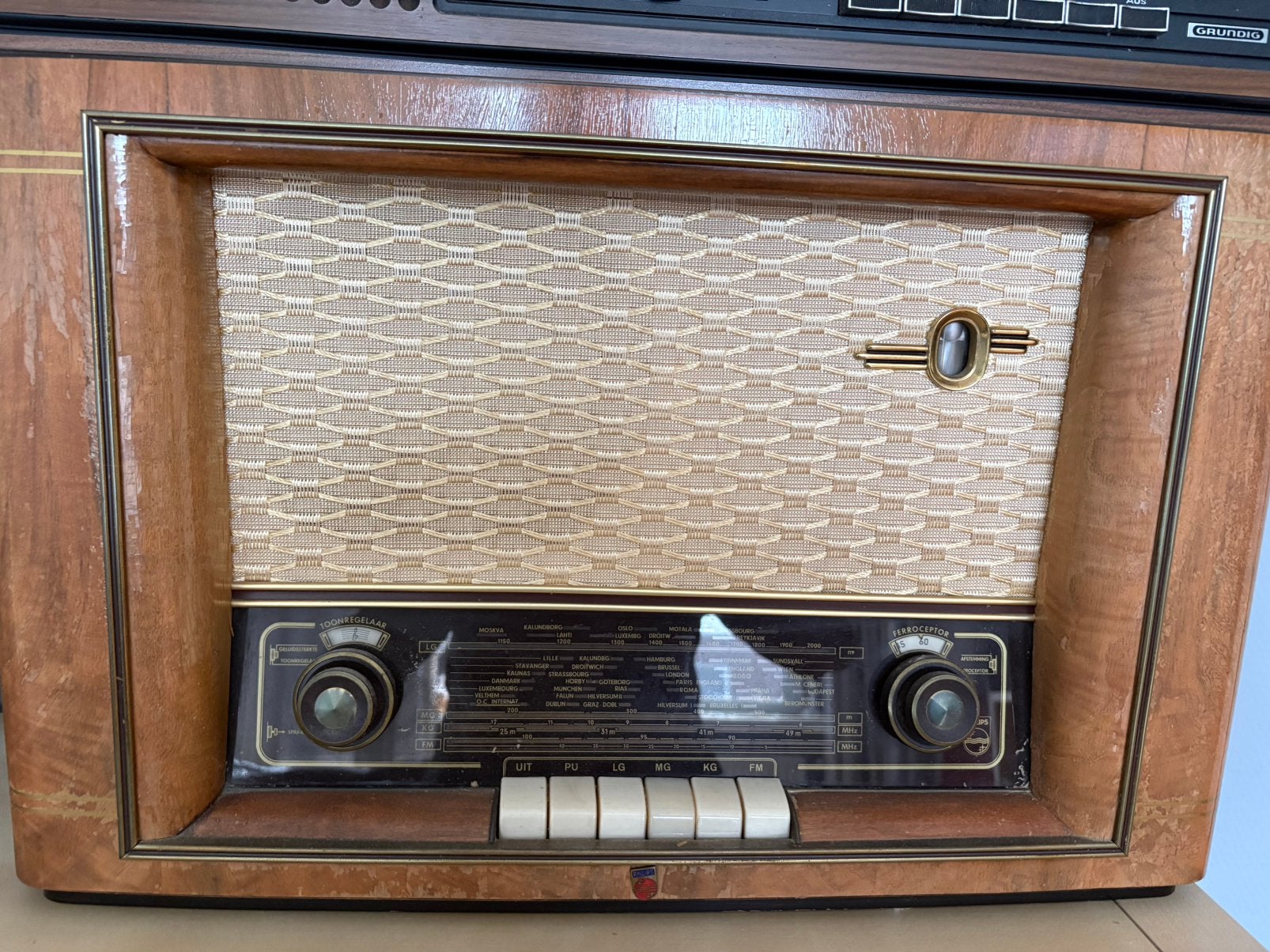 Philips vintage radio, Ophalen