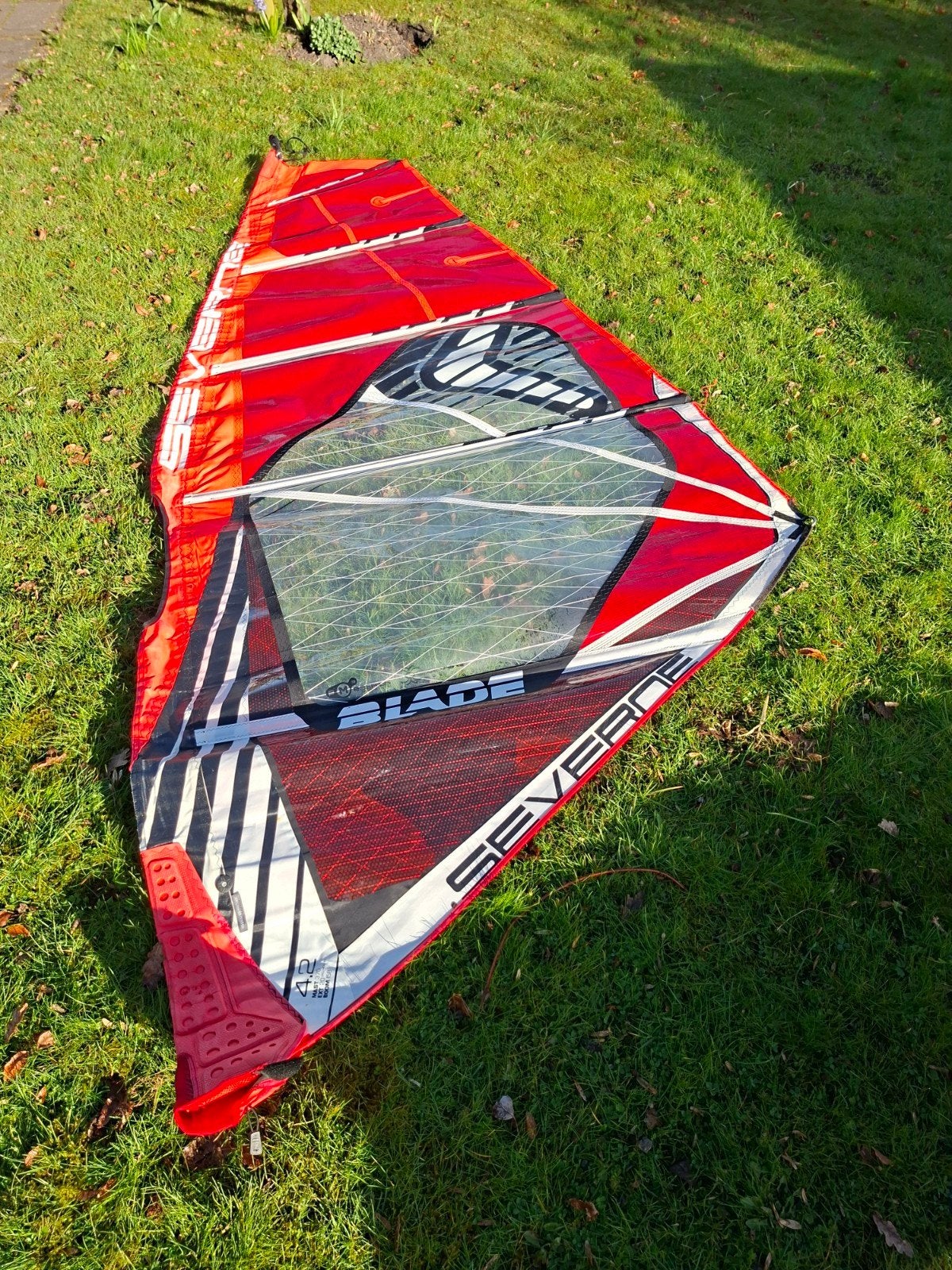 Severne Blade 4.0 en 4.2 windsurfzeilen - z.g.a.n., Ophalen, Met draagtas, 3.5 tot 5 m², Zo goed als nieuw