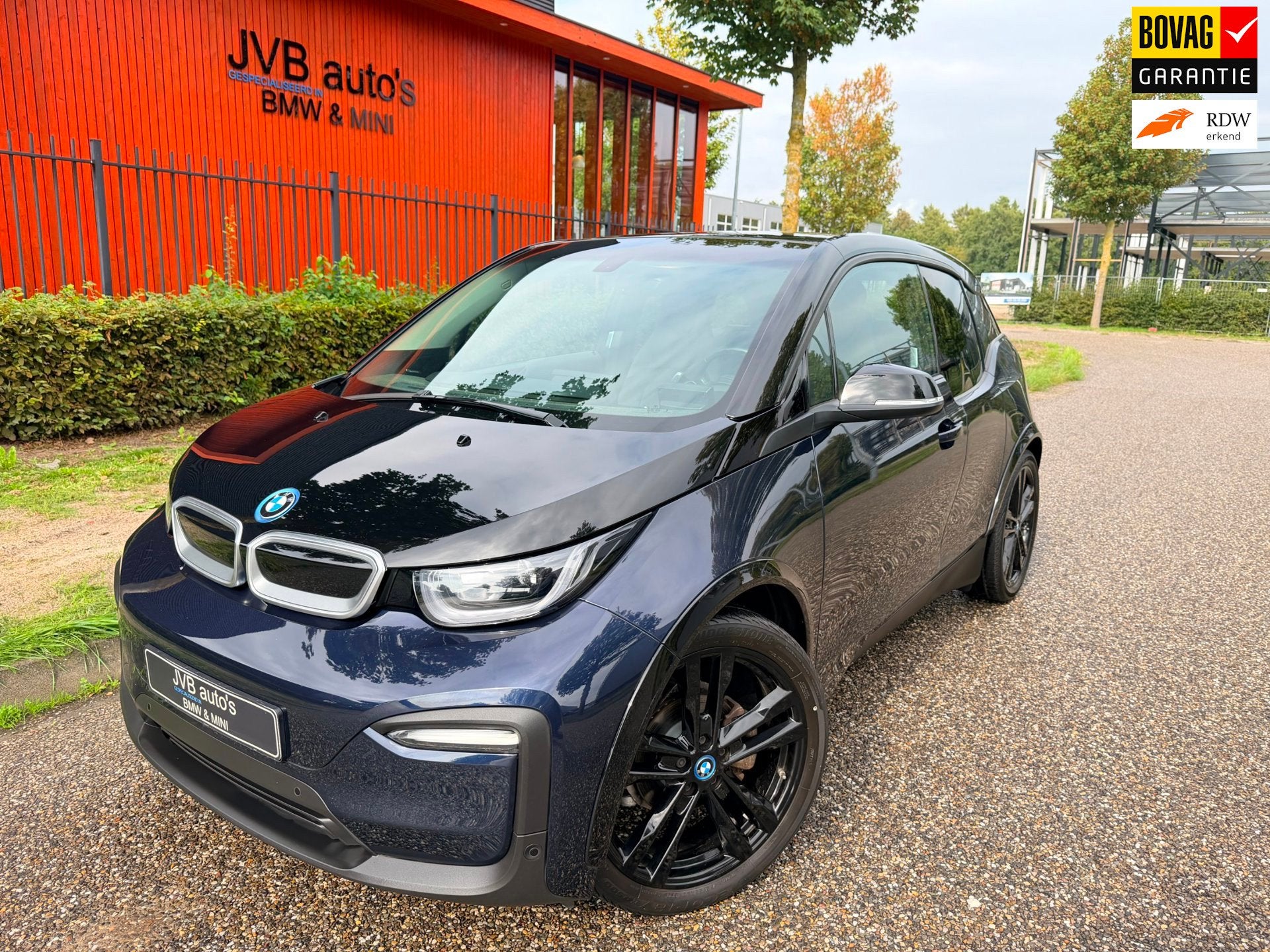 BMW I3 Sportpakket, H&K, stoelverwarming, camera, Auto's, Automaat, Zwart, 1245 kg, 170 pk