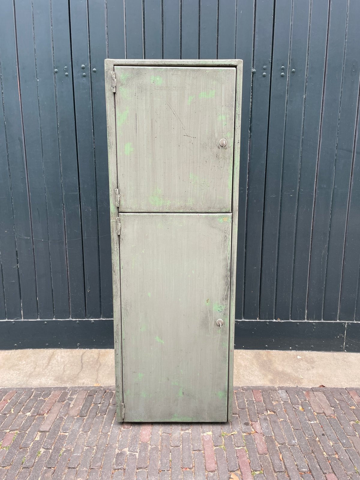 Vintage werkplaatskast - industriële ijzeren kast, Ophalen, ., Zo goed als nieuw, .
