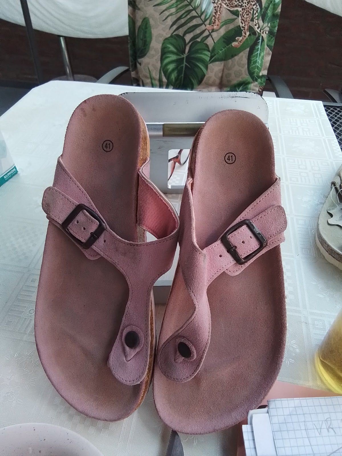 beige teenslippers maat 41 nooit gedragen  10 euro, Meisje, Overige typen, Nieuw, Ophalen of Verzenden