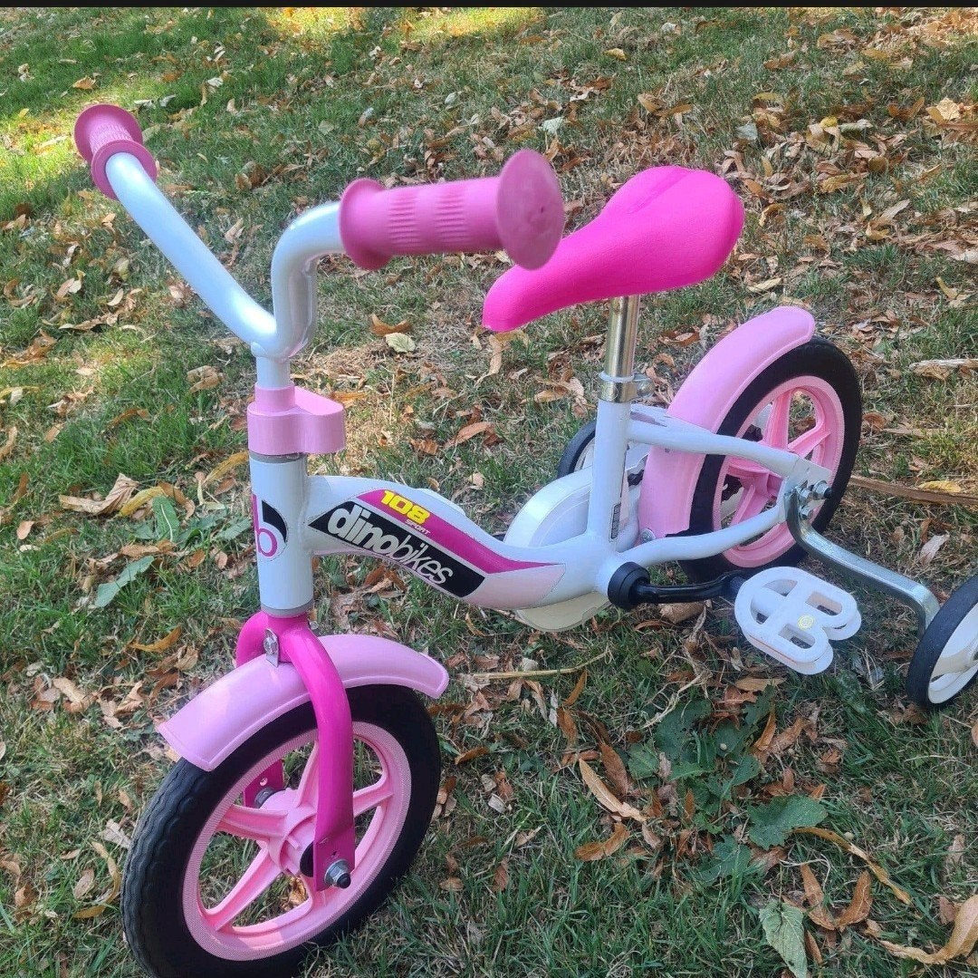 Roze kinderfiets met zijwieltjes - Zo goed als nieuw!, Fietsen en Brommers, Ophalen, Terugtraprem, Zijwieltjes, Dino Bikes