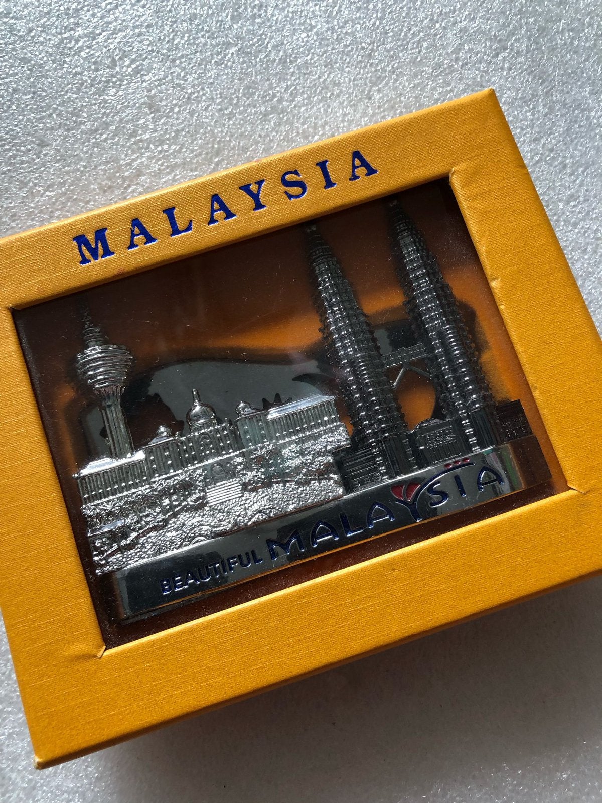 Zinc alloy Desktop KL MALASIE SOUVENIR Business kaart houder, Verzamelen, Beelden en Beeldjes, Ophalen of Verzenden, Zo goed als nieuw
