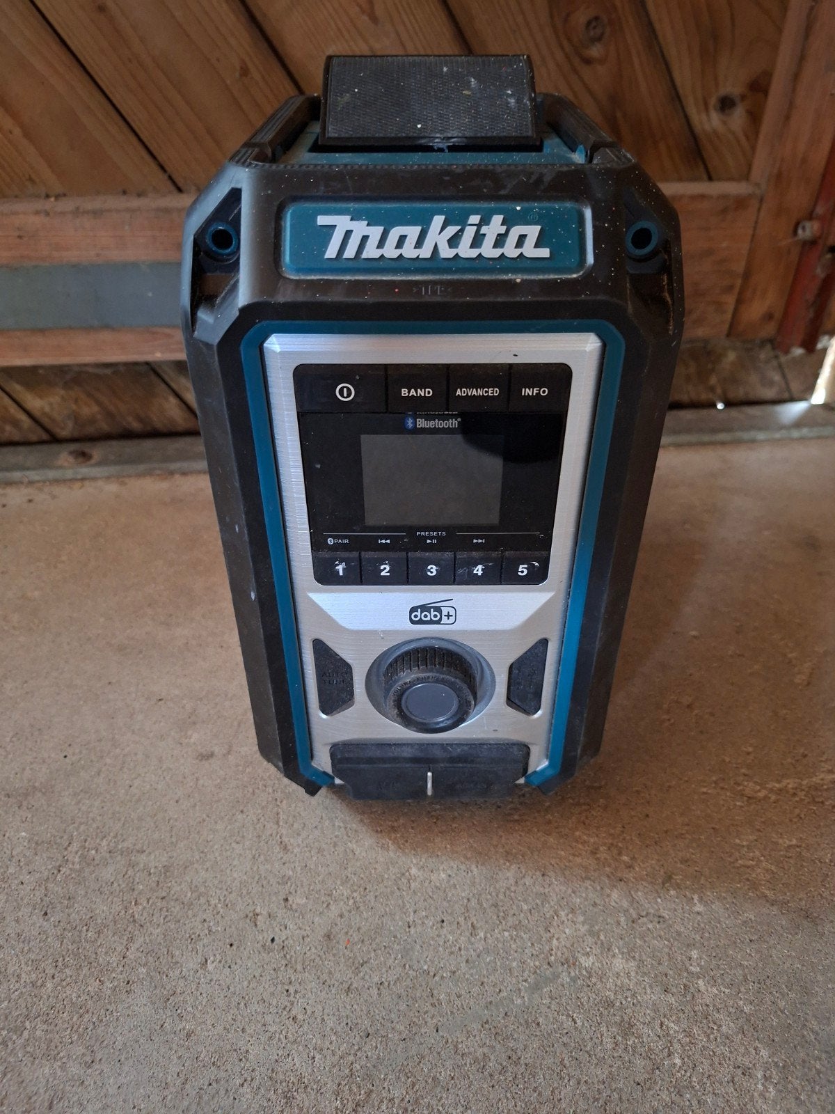 Makita DMR115 Bouwradio DAB+ Bluetooth, Verzenden, Gebruikt, Bouwradio