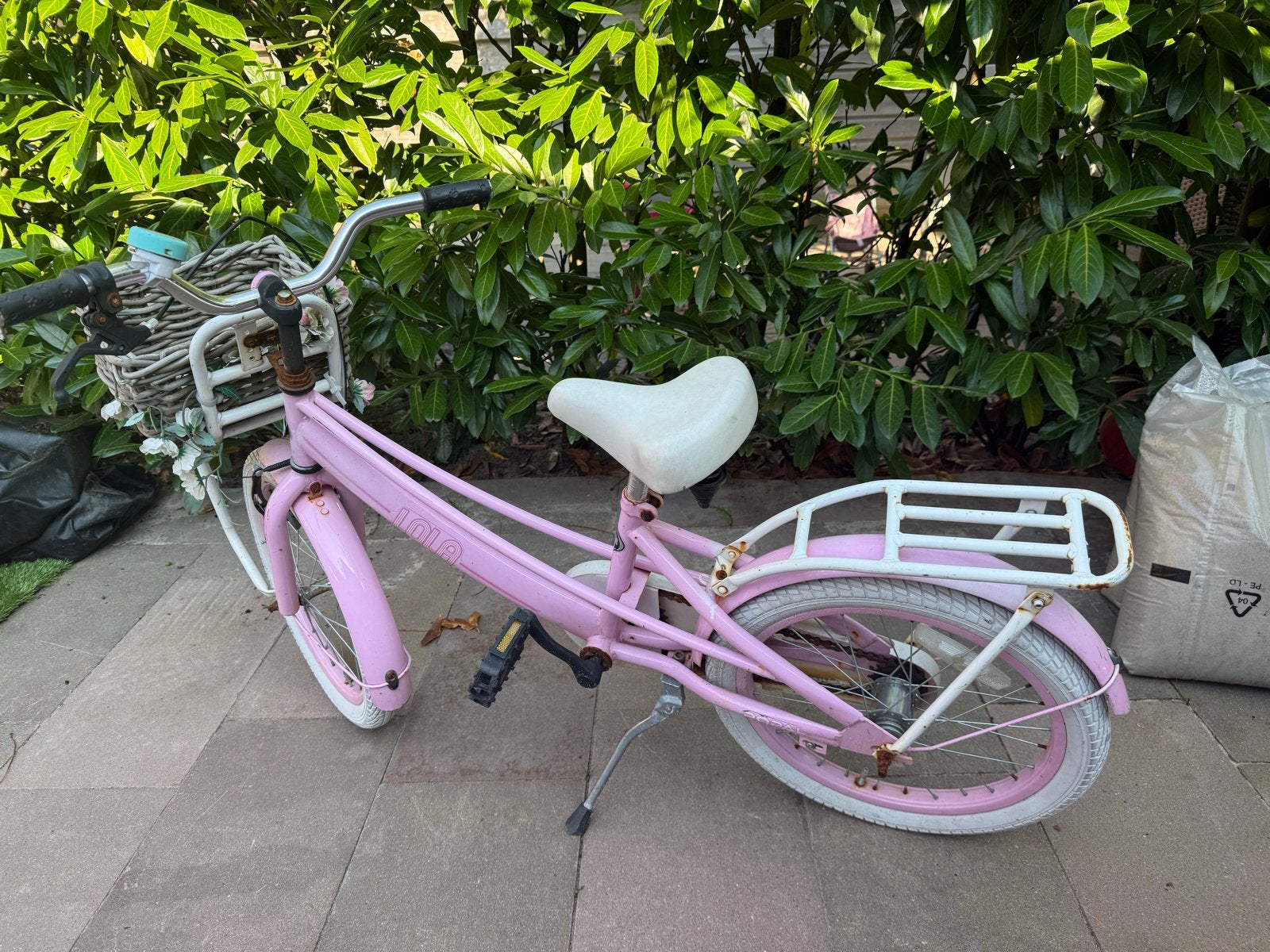 Roze kinderfiets Lola met mandje - Gebruikt, Ophalen of Verzenden, Gebruikt, Terugtraprem, 16 tot 20 inch