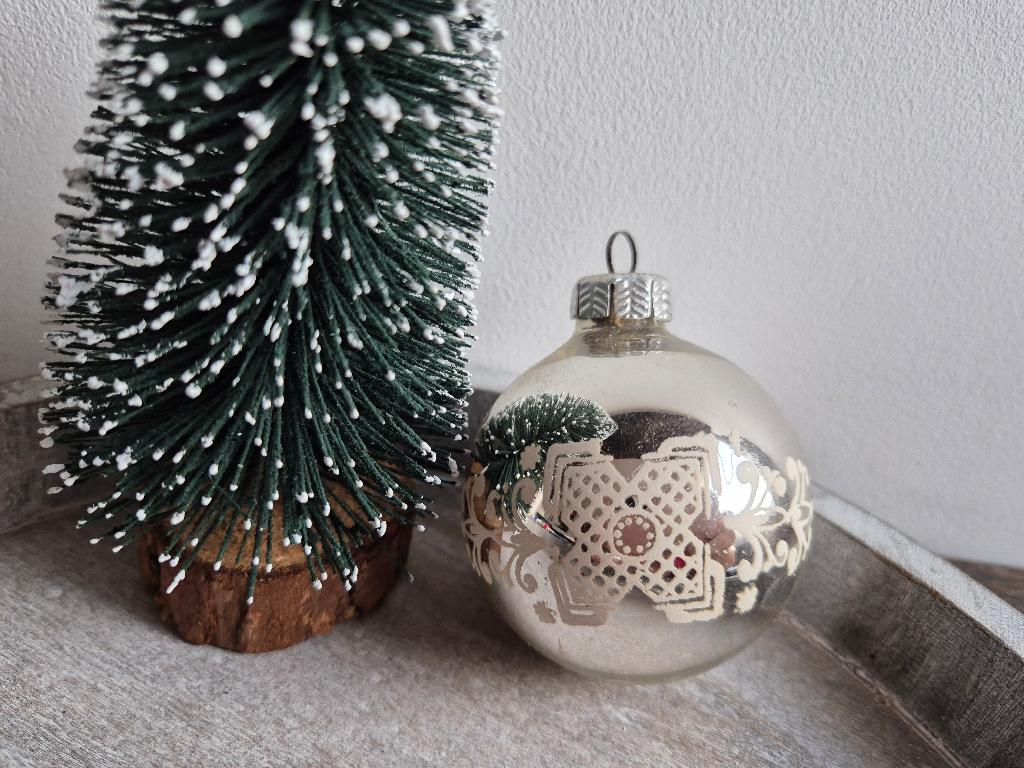 Vintage kerstbal zilver ruit en takjes 490, Diversen, *, Gebruikt, *, Ophalen of Verzenden