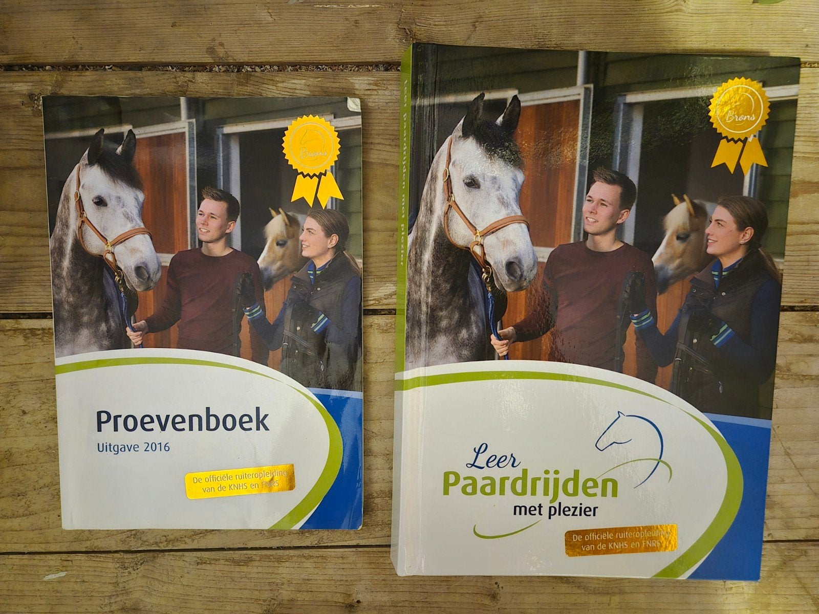Leerboek en Proevenboek Paardrijden, Dieren en Toebehoren, Ophalen of Verzenden, Zo goed als nieuw