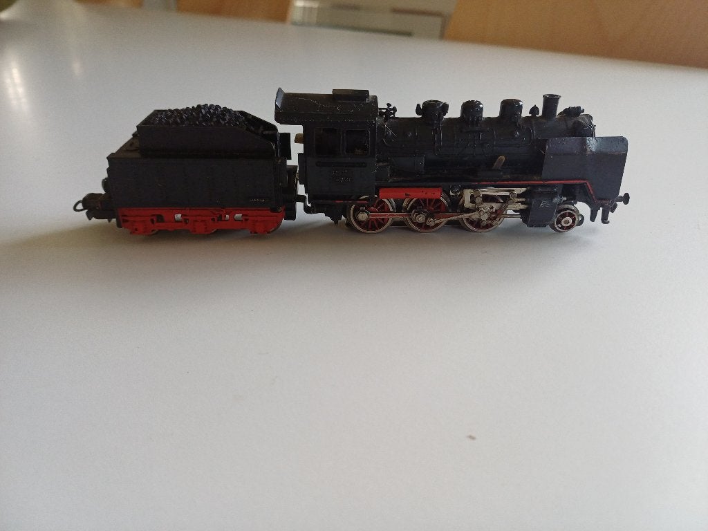 Zwarte locomotief märklin zoldervondst, Wisselstroom, Gebruikt, Locomotief, Ophalen of Verzenden