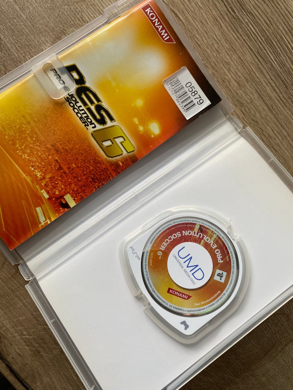 Pro Evolution Soccer 6 (PES 6) – PSP – Platinum – Compleet, 1 speler, Ophalen of Verzenden, Zo goed als nieuw, Vanaf 3 jaar