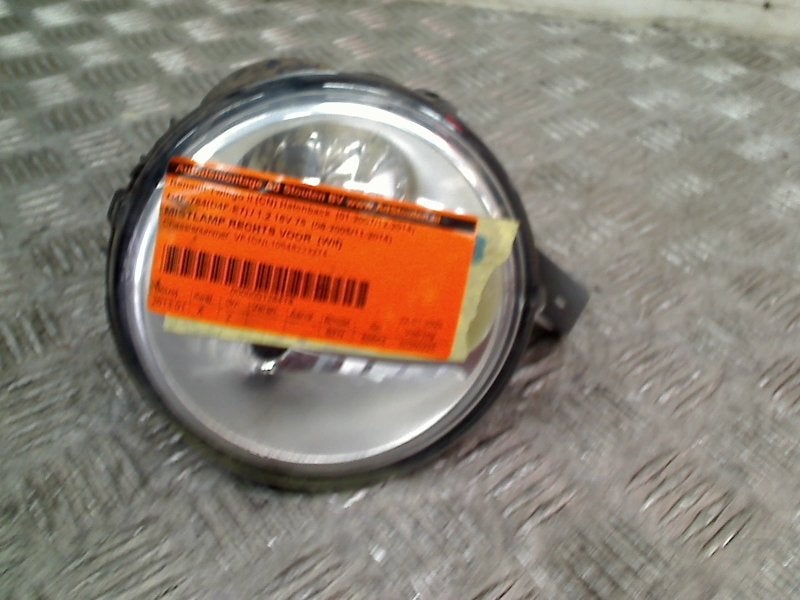 Mistlamp Rechts Voor Renault Twingo II (CN) 2013 261509865R, Gebruikt, Renault Deutschland AG, Dialog.deutschland@renault.de, Peter-Huppertz-Straße 5, Köln 51063, , Duitsland