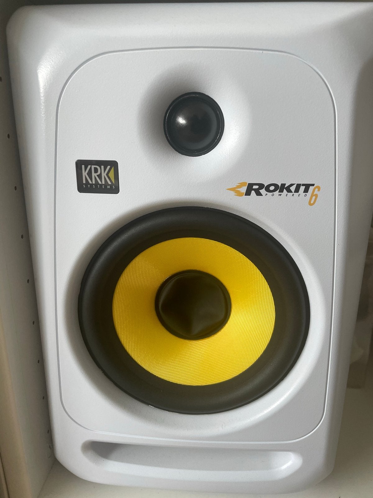 2x KRK Rokit 6 G2 Studiomonitor - Wit, Ophalen, Studiomonitor, Zo goed als nieuw, KRK