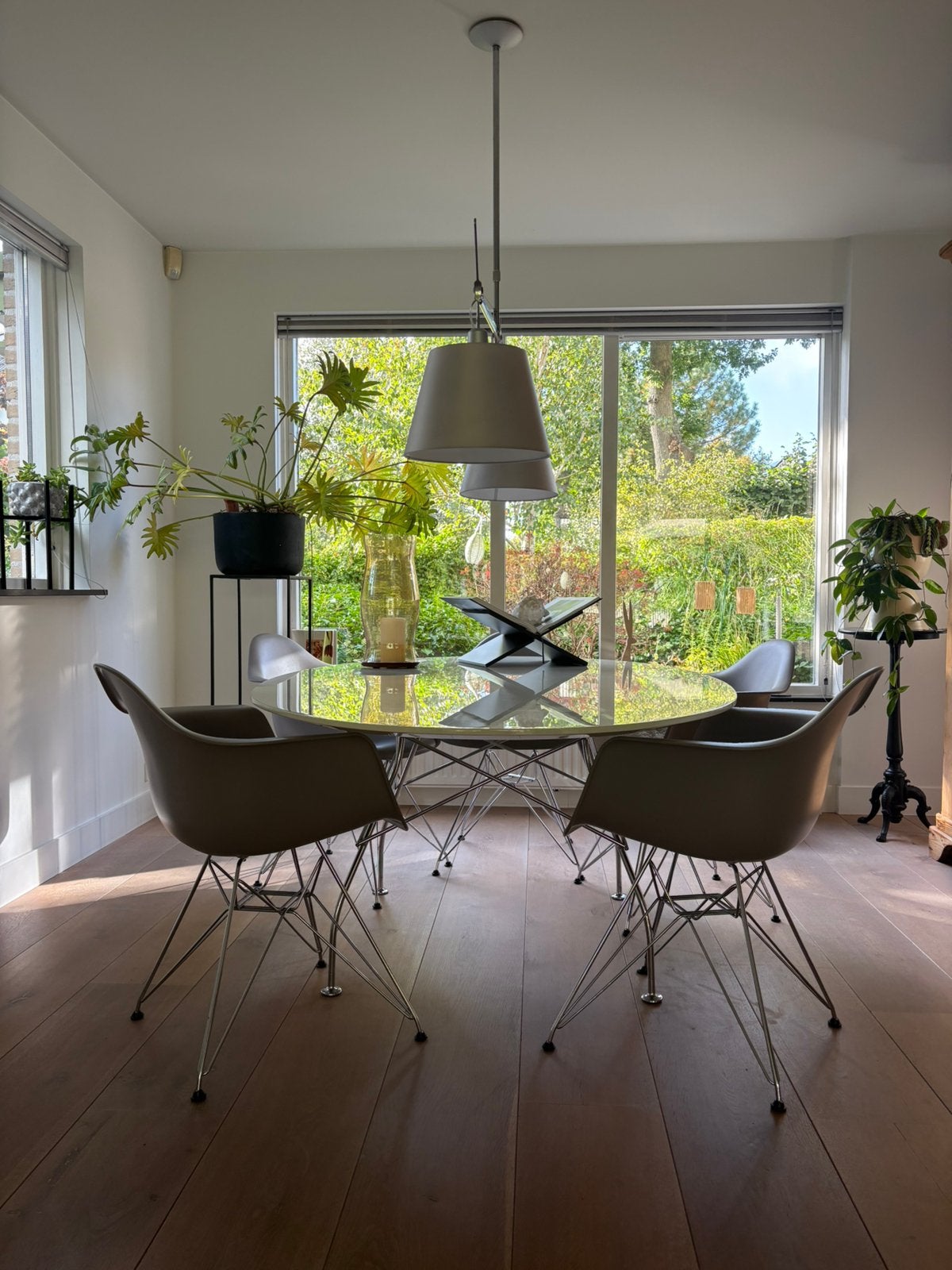 Kartell Glossy Oval eettafel + 6 org.Vitra Eames DAR stoelen, Ophalen, Kunststof, Gebruikt, 200 cm of meer