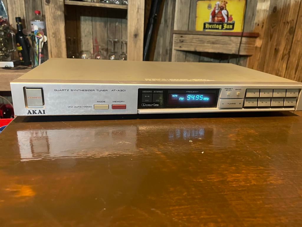 Akai digitale tuner AT-A301 zilver, Ophalen, Gebruikt