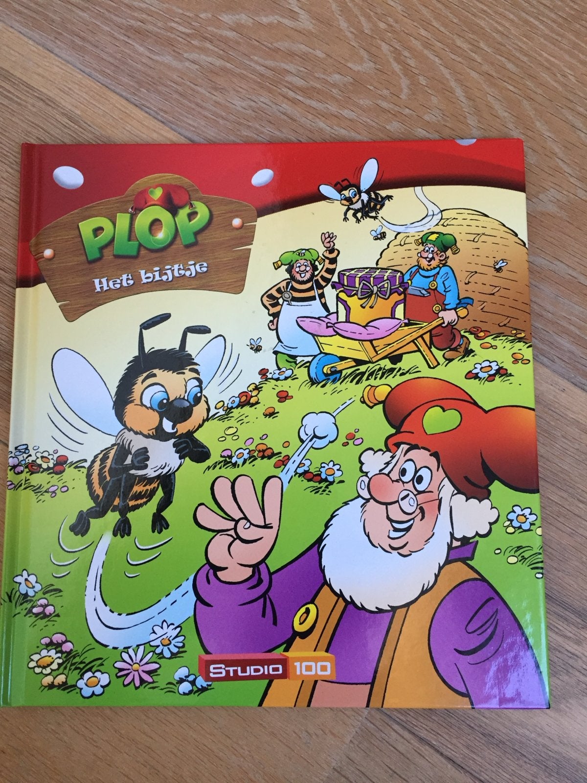 Plop Het Bijtje - Studio 100 Kinderboek *nieuw*, Ophalen of Verzenden, Nieuw