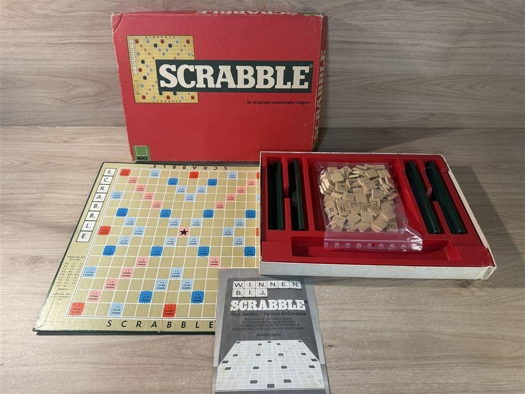 Scrabble rode doos Sio - s6065, Hobby en Vrije tijd, Gezelschapsspellen | Bordspellen, Verzenden, Zo goed als nieuw