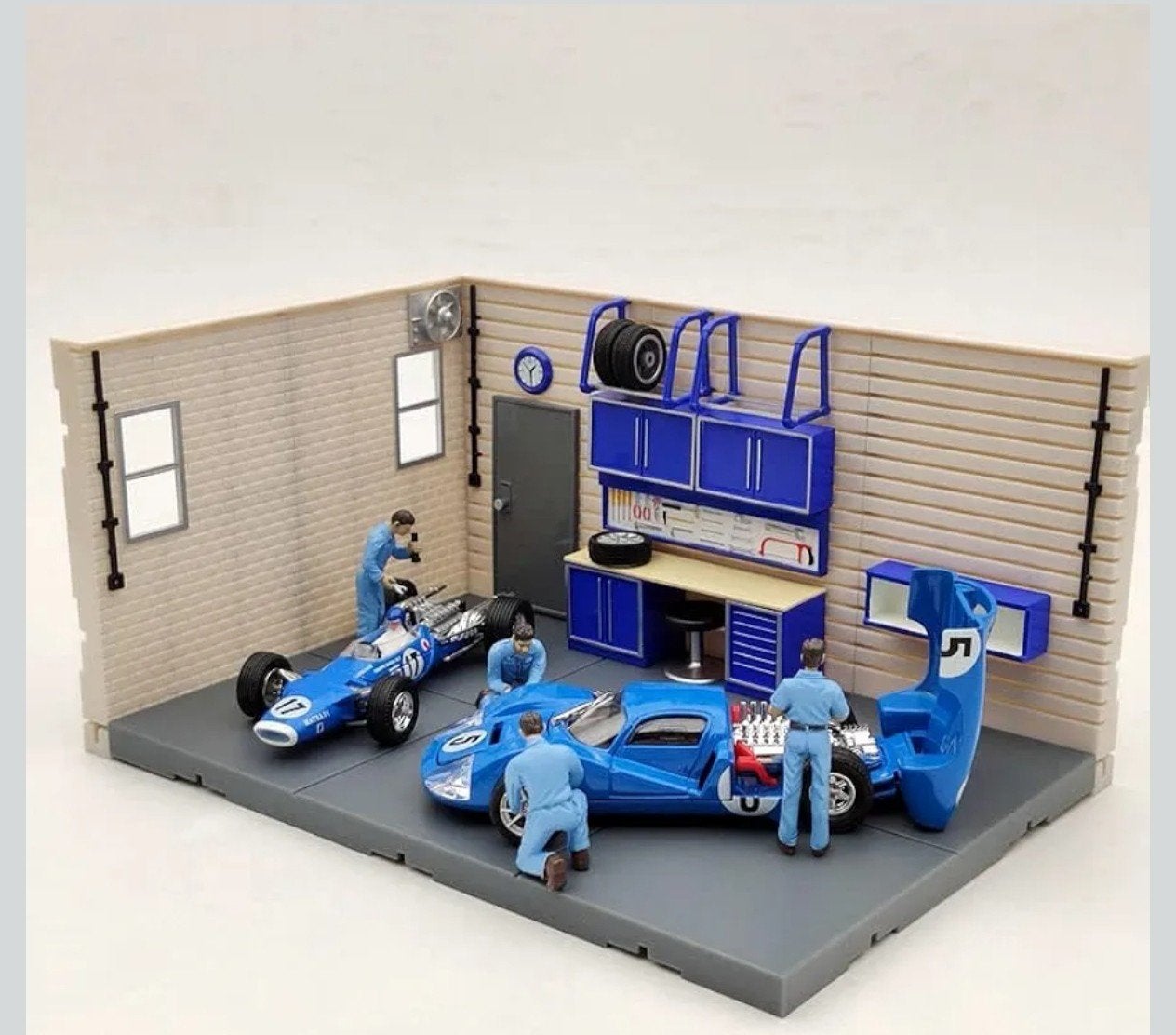 2x Diorama Garage Werkplaats 1:43 - Modelbouw Set, Hobby en Vrije tijd, Modelbouw | Figuren en Diorama's, Ophalen of Verzenden
