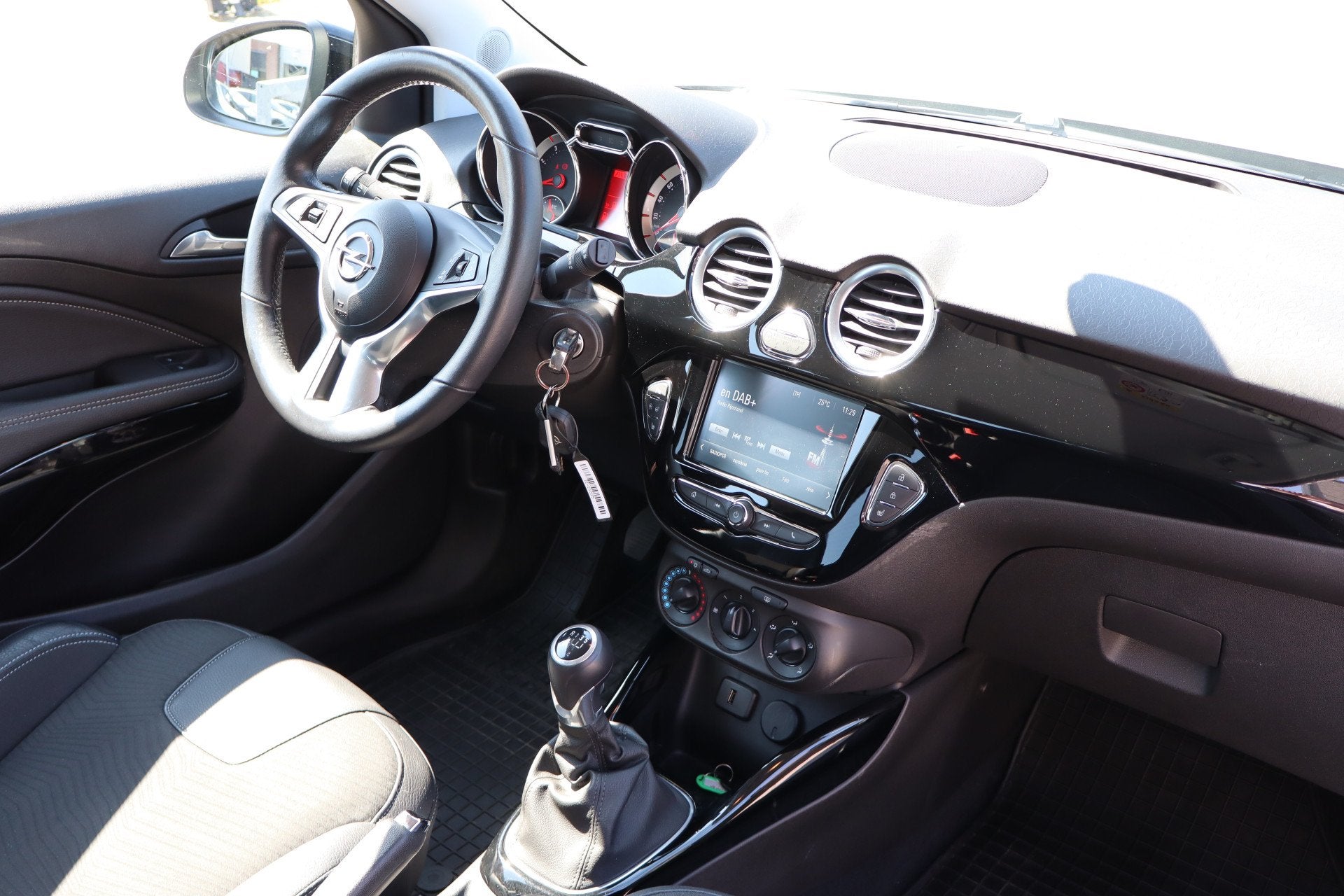 Opel ADAM 1.2 Stoelverwarming/Stuurverwarming/Cruise control, Auto's, Voorwielaandrijving, 12 maanden, ADAM, Gebruikt