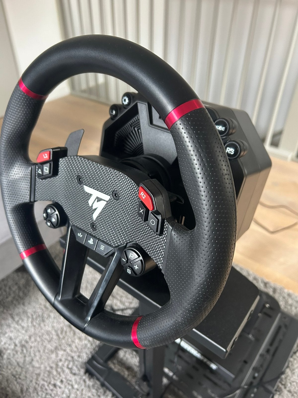 Trustmaster T598 + Next Level Racing Wheel Stand Lite, Spelcomputers en Games, Ophalen, Overige merken, Zo goed als nieuw