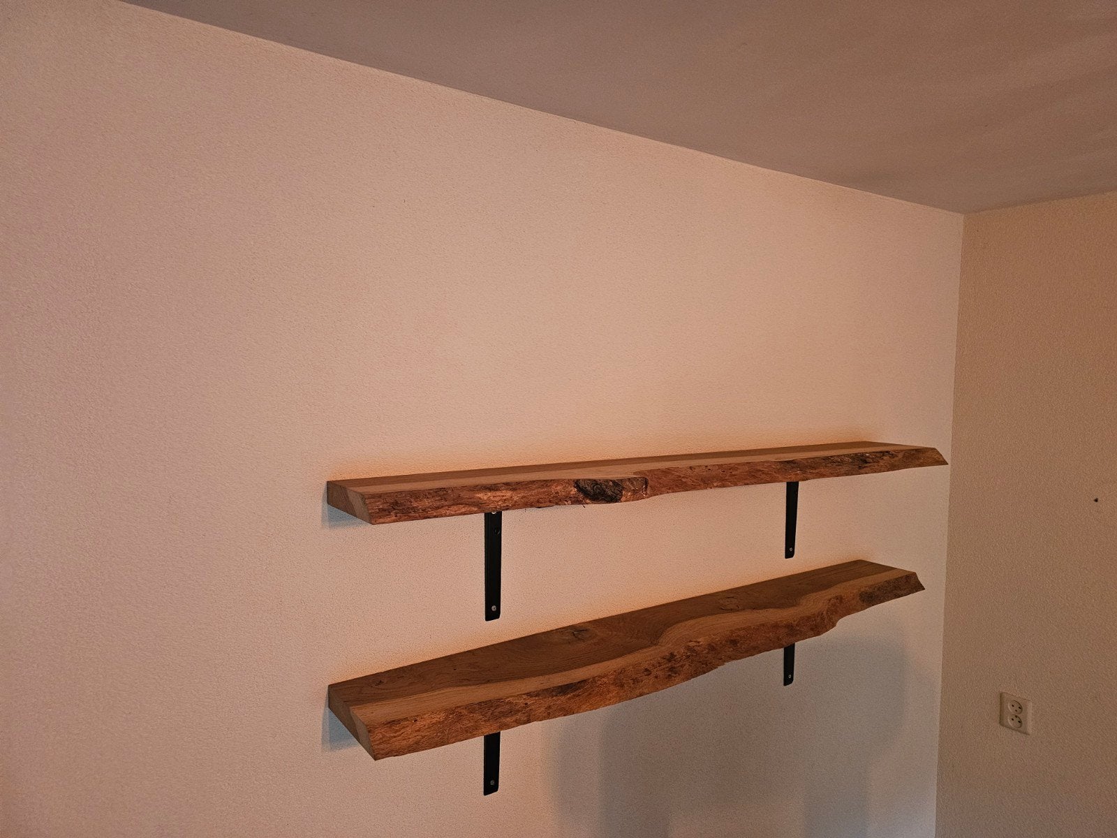 Drie Massief Eiken wandplanken, Ophalen, Zo goed als nieuw