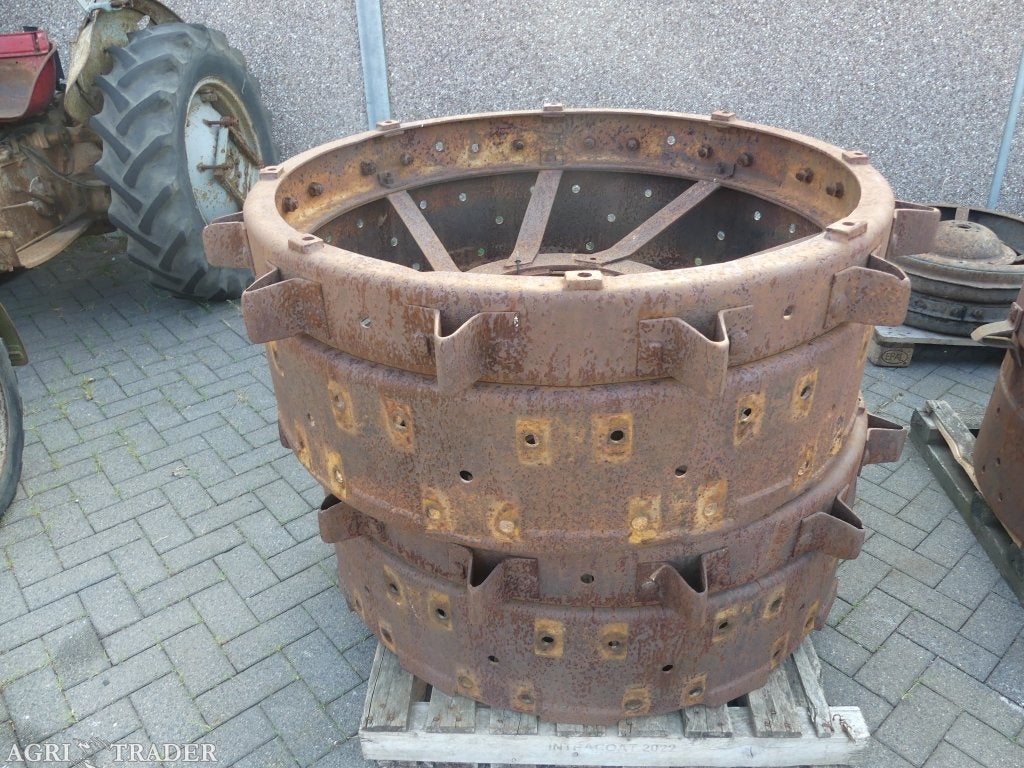 Diverse sets ijzeren wielen voor Lanz Bulldog tractoren, Niet opgegeven, -, Niet opgegeven
