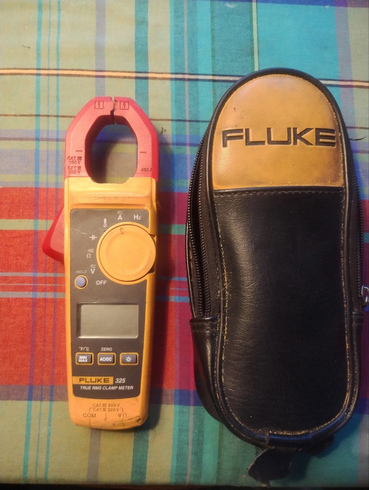 Fluke ameretang defect, Ophalen of Verzenden, Gebruikt, Multimeter