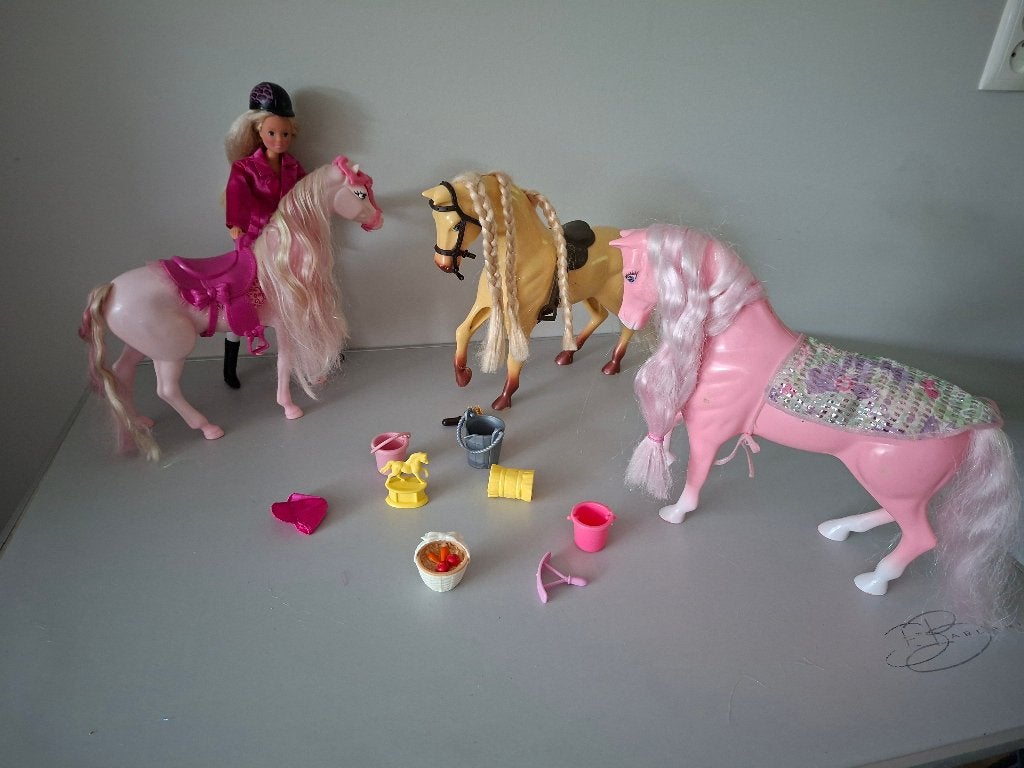 3 barbie paarden met een ruiter, Ophalen of Verzenden, Gebruikt, Barbie