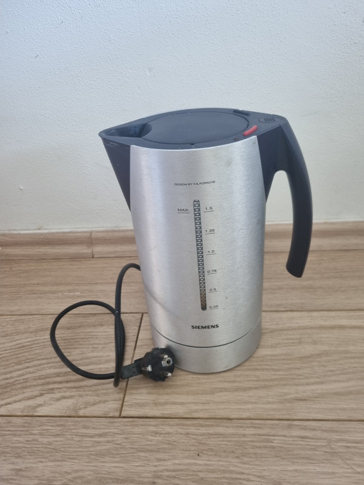 Siemens waterkoker porsche design, 1 tot 2 liter, Ophalen of Verzenden