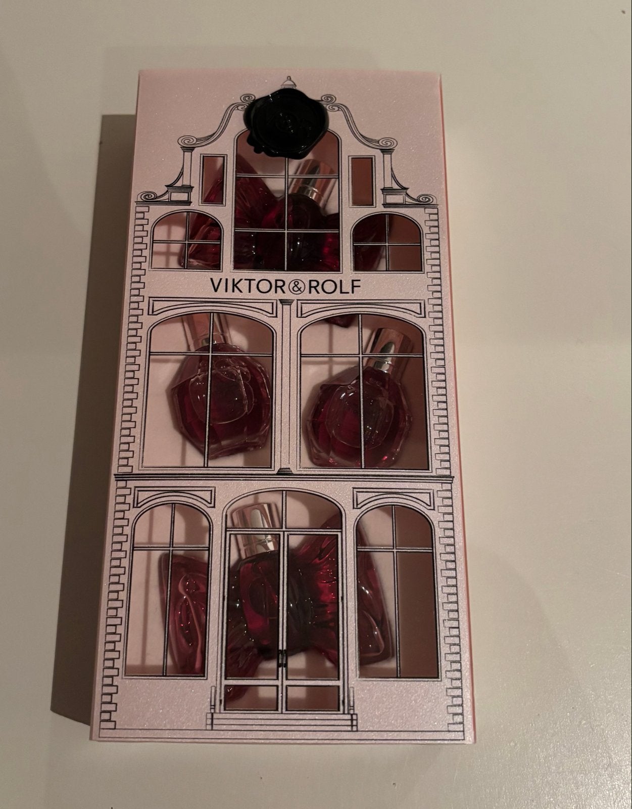Viktor & Rolf The House of Viktor & Rolf Travel Collection, Ophalen of Verzenden, Nieuw