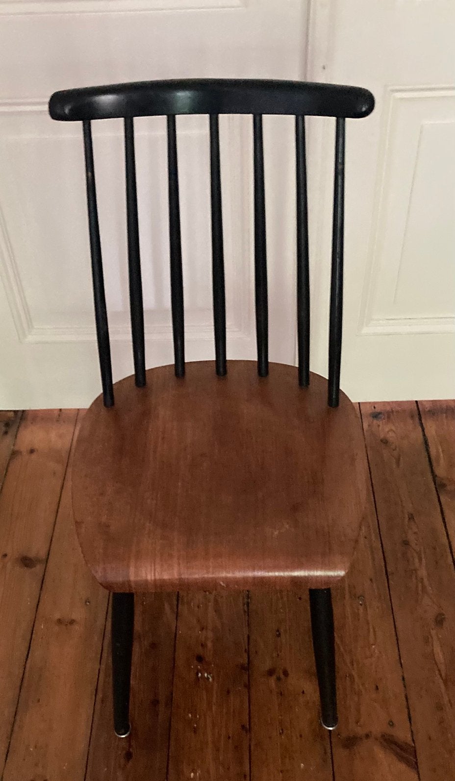 Vintage houten spijlen stoel, Huis en Inrichting, Ophalen, Gebruikt, Zwart, Deens vintage